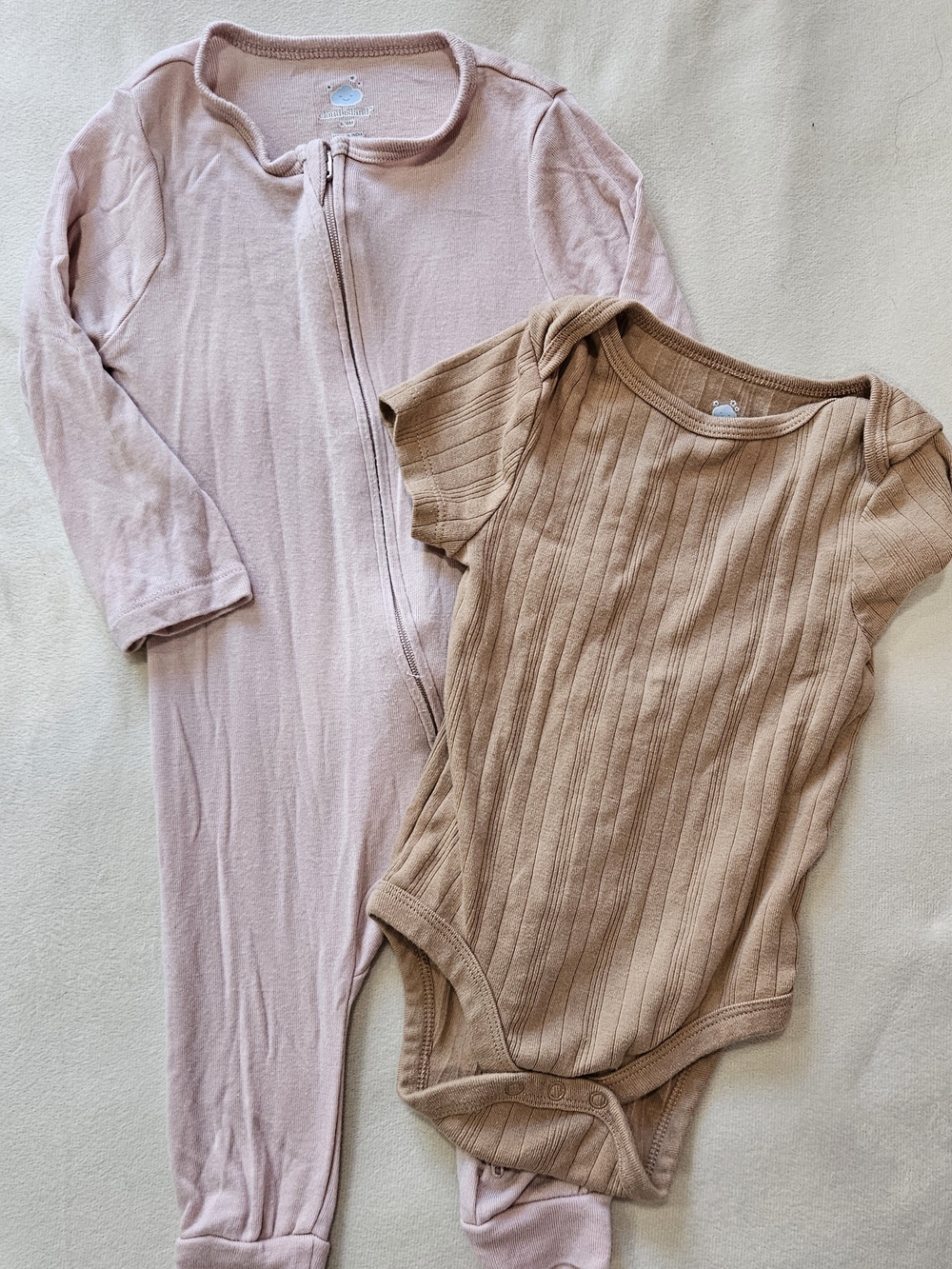 Cloud Island Pink Zipper Romper & Tan Ribbed Bodysuit Set - 6-9 Months